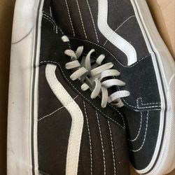 Black And White Vans-$25 Firm,No Holds Or Spam