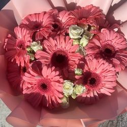 Gerbera Pink Daisys Arrangement