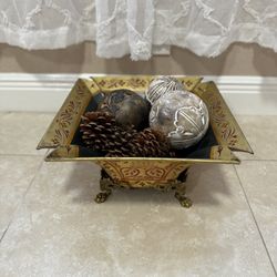Vintage Italian Florentine Style Decorative Bowl / Tray on Feet