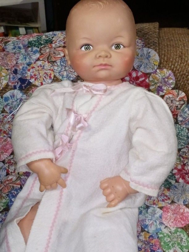 Vintage 1960's Cameo ByevLo Baby Original Clothes/Cries