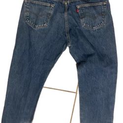 36 x 29 levis 501 jeans  (actual Measurements)
