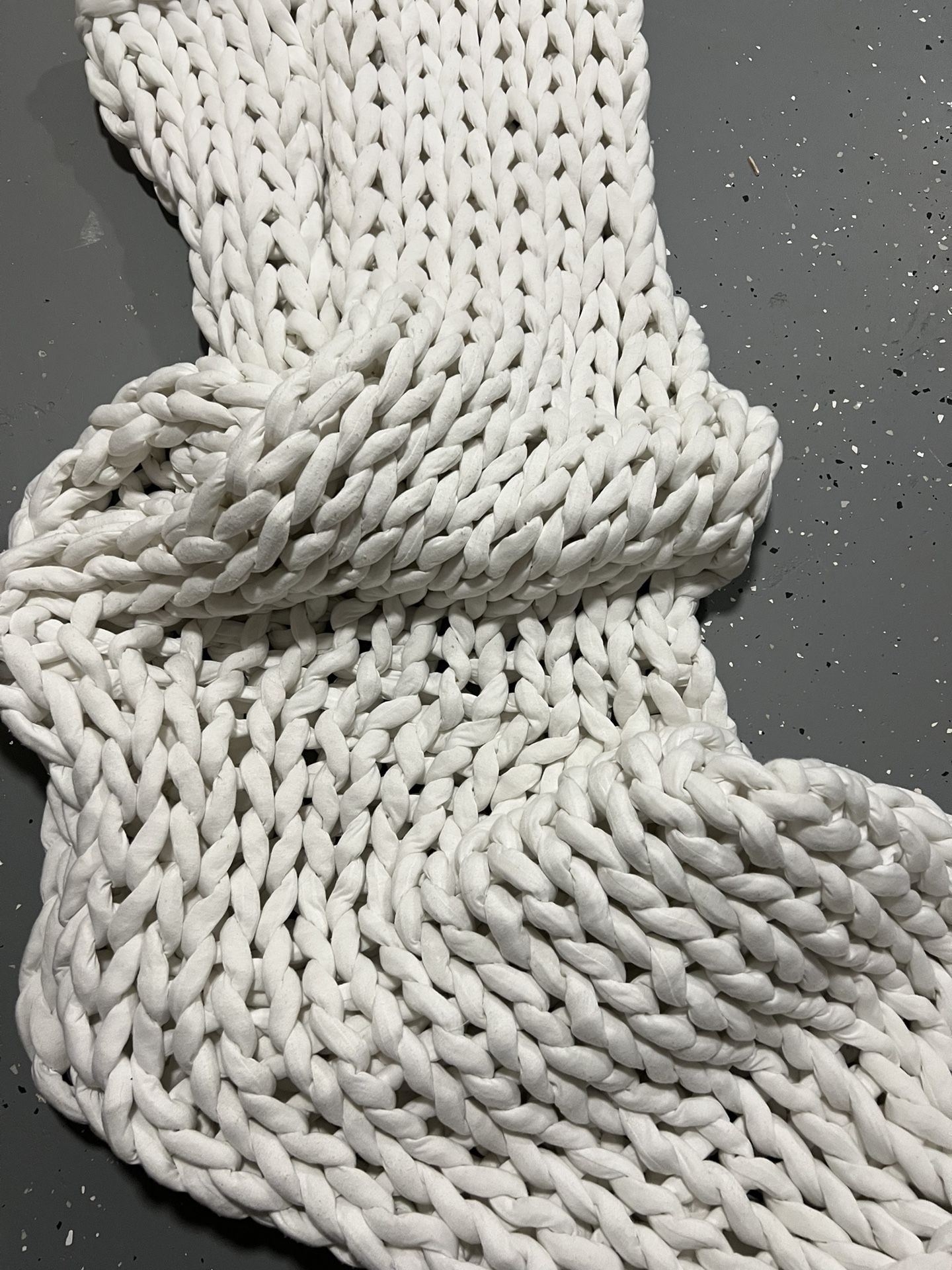 Queen Size Knitted Blanket None Pets Or Smoke Great Condition