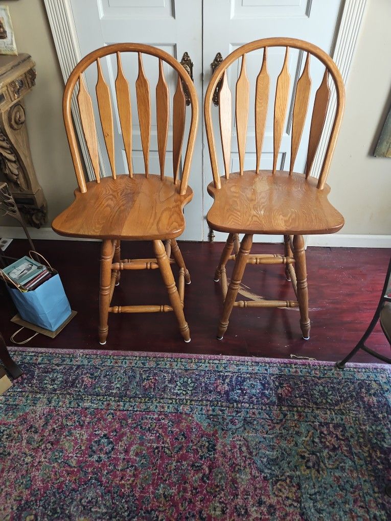 Windsor Oak Barstools