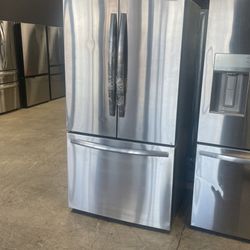 Frigidaire Refrigerator With French Door Z 