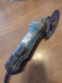 Makita Grinder 