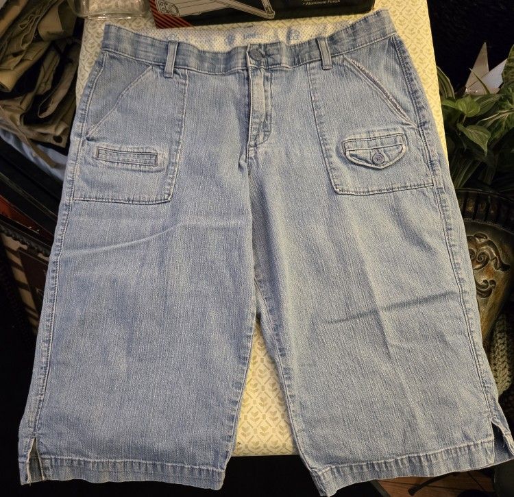 WM # 1024 Womens 10 PETITE LEE
