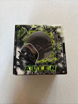ALIEN MINI RESIN BUST - ALIEN - PALISADES - LIMITED #1917/2502
