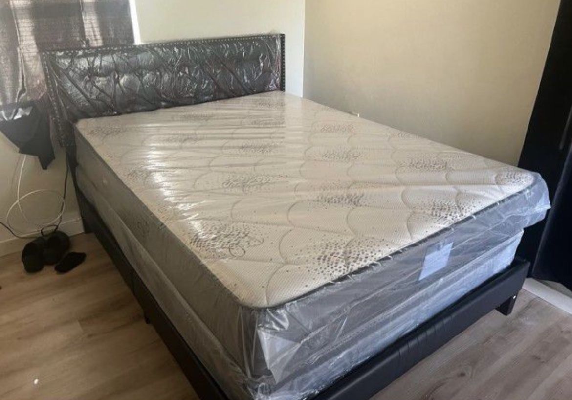 Queen Size Pillowtop Mattress Brand New Plastic Sealed Box Spring Included Liquidation Price