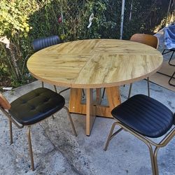 Mesa Con 4 Sillas $60 Nuevas