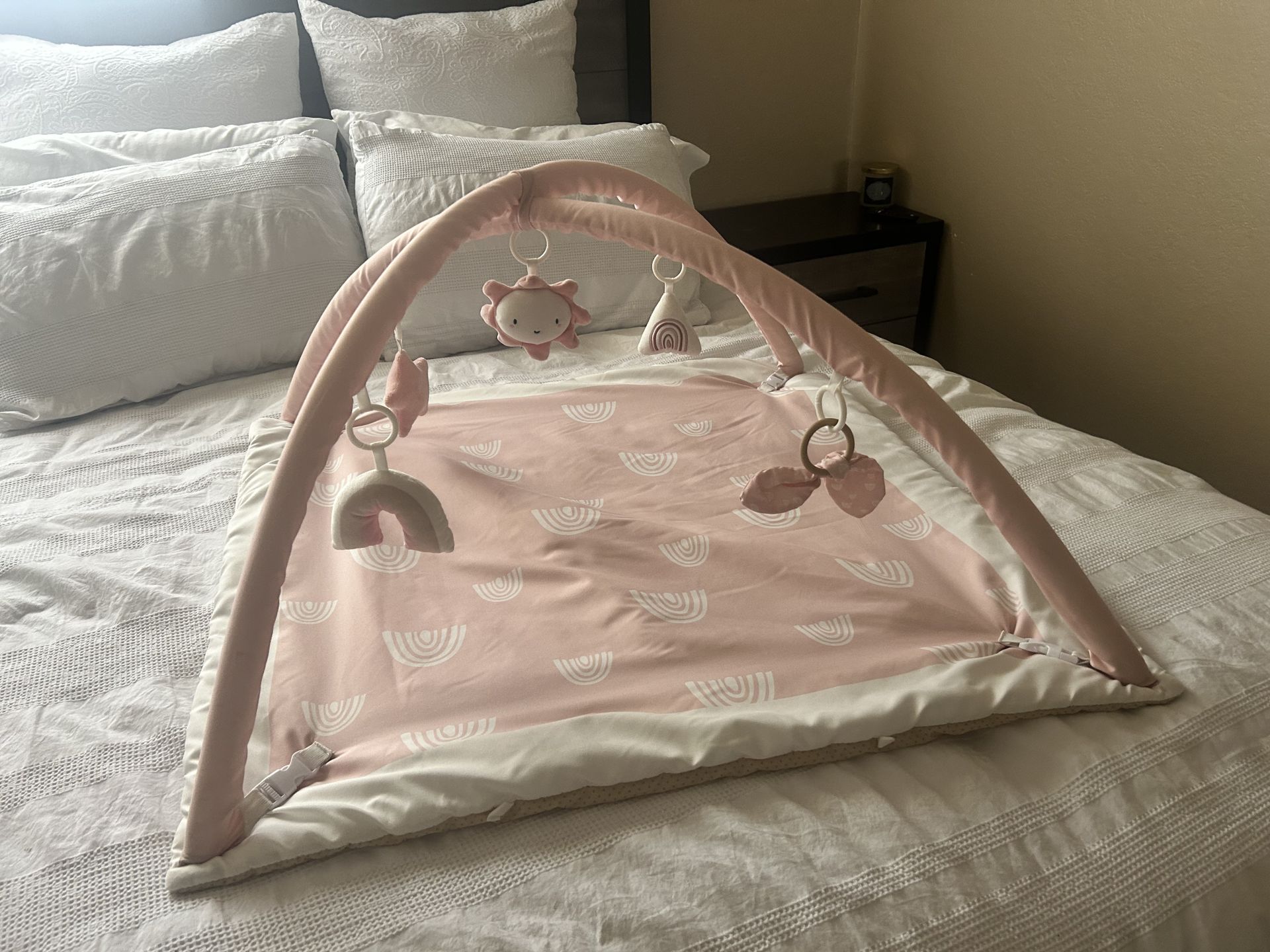 Baby play and activity mat