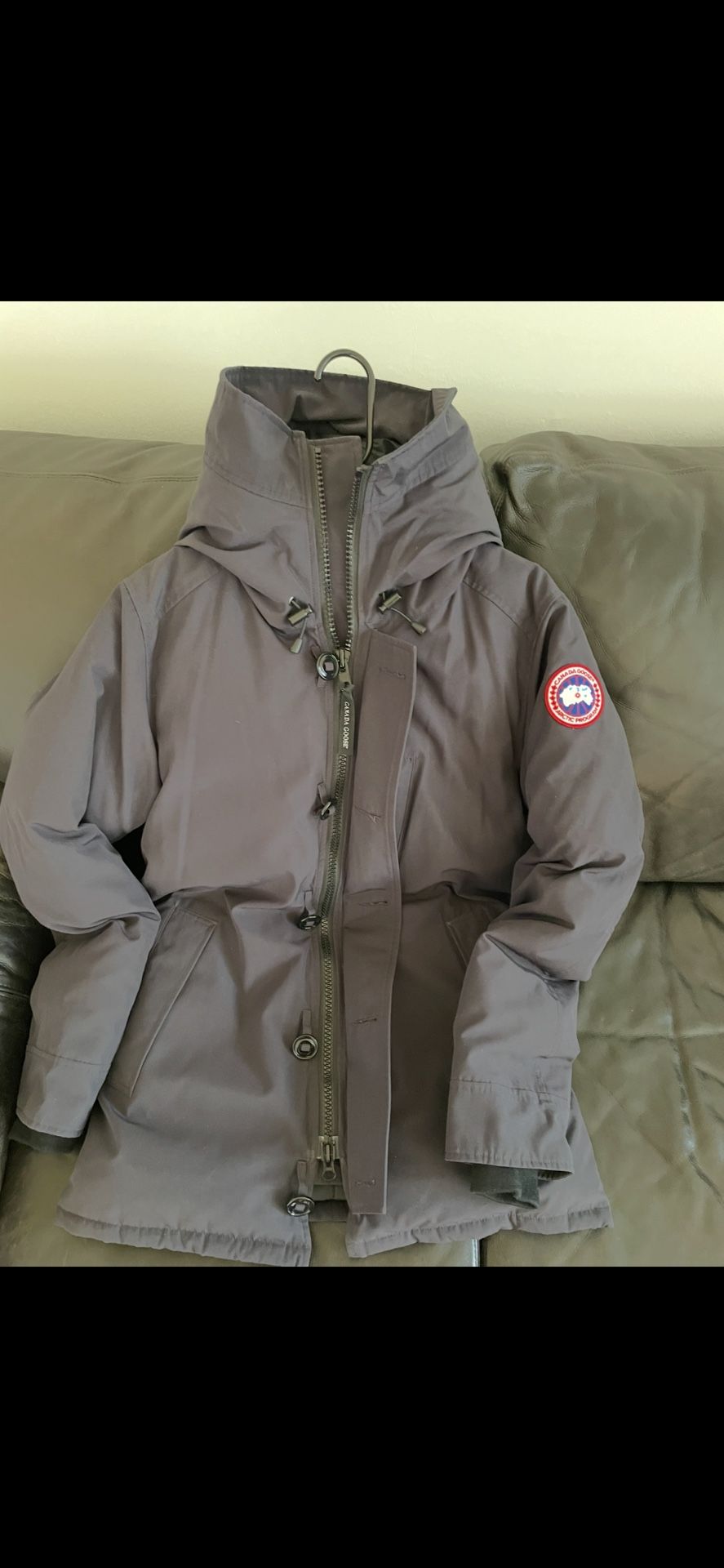 Canada Goose Chateau Parka Down Jacket No Fur Size Medium l Graphite