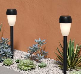 Solar LED pathway lights 5pc total