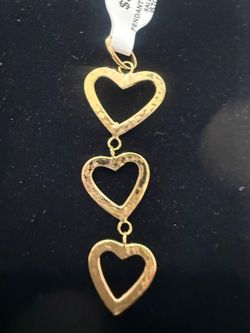 Gold triple heart pendant