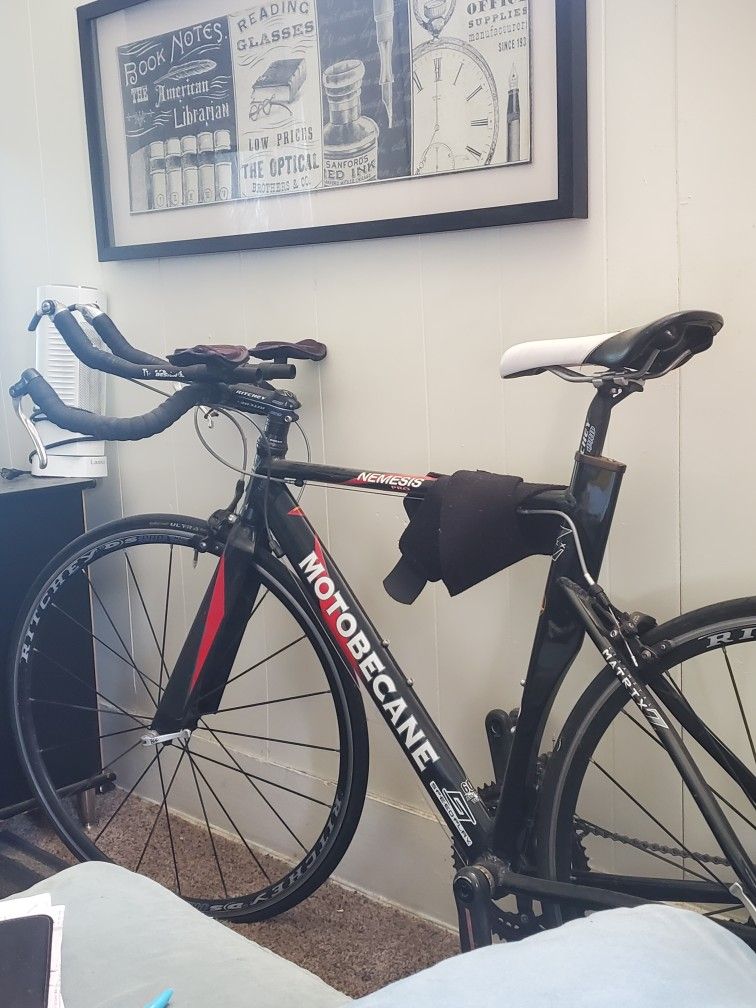 Motobecane Nemesis Racing Bike