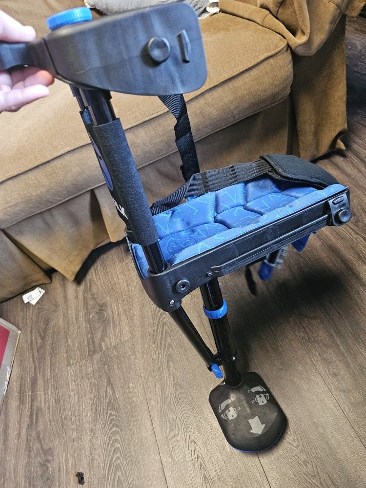 Hands Free Crutch