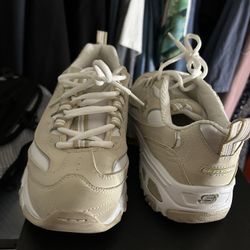 Tan Woman’s 8 Size Shoes