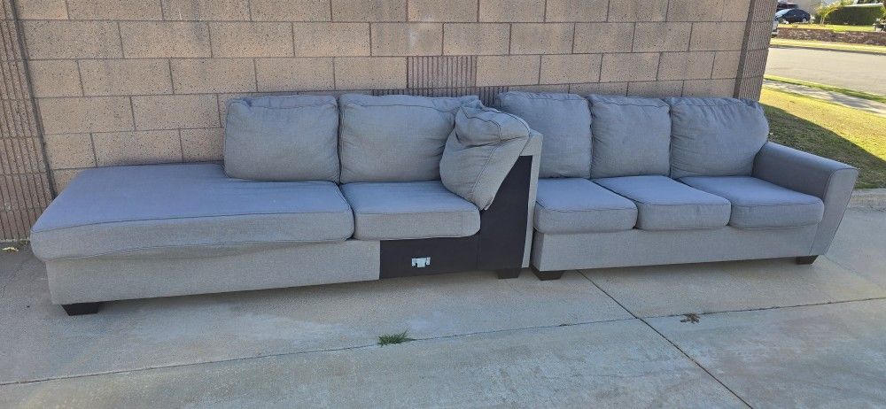 *FREE* L-Sectional Sofa grey