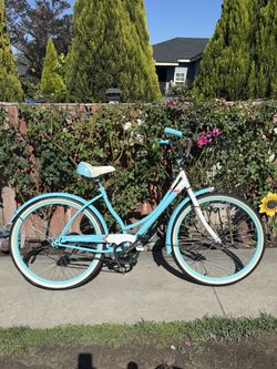 SCHWINN LEGACY BIKE