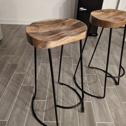 2 Bar Stools
