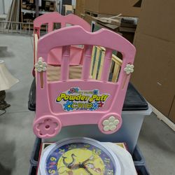 Vintage Powfer Puff Crib