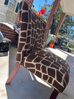 Chair with animal-like pattern design