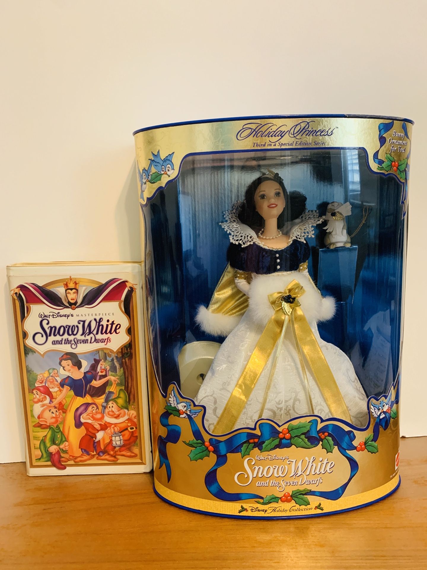 Vintage- Snow White Holiday Princess Barbie Doll-1994 and Rare VHS Movie Tape 1994