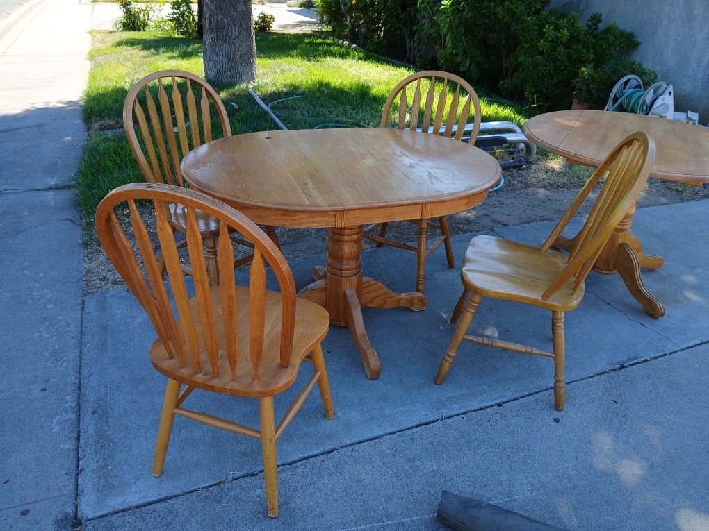 Dinning/kitchen Table With Chairs 