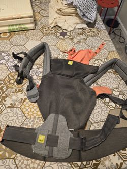 LÍLLÉbaby Complete All Seasons Six-Position 360° Ergonomic Baby and Child Carrier (Cool Coral)
