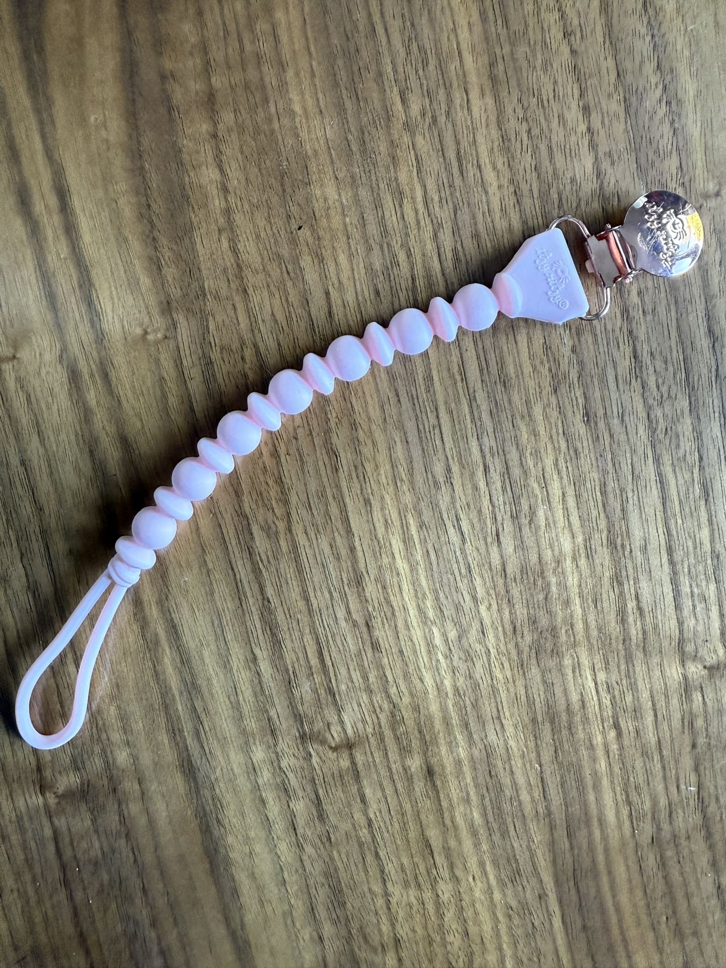 Itzy Ritzy Pacifier Clip