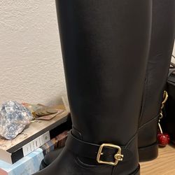 COACH BOOTS SIZE 6 