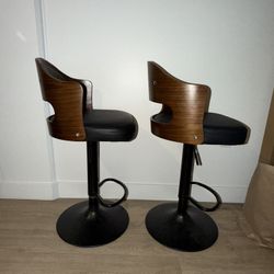 Set of 2 Swivel Adjustable Bar Stools – Wood & PU Leather