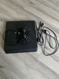 Sony PlayStation 4 Slim 1TB Console / With 4tb Seagate Extended Storage