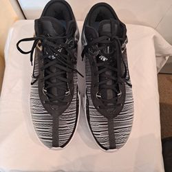 Nike GT Jump 2 Black White Basketball Shoes Size 11.5