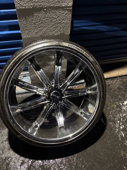 26” D’CENTI chrome rims with tires !