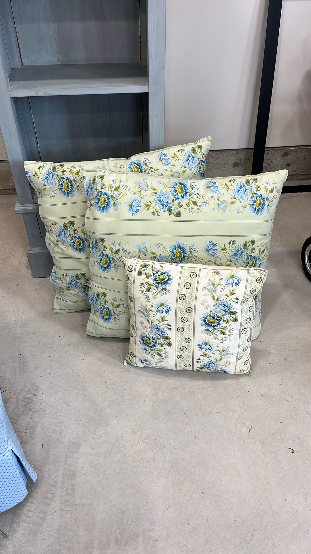 April Cornell Euro Pillows And One Smaller 15” Bedding