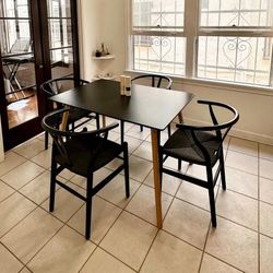 Dining Set With Four Wishbone Chairs