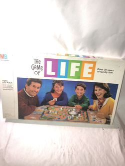 Milton Bradley The Game of Life 