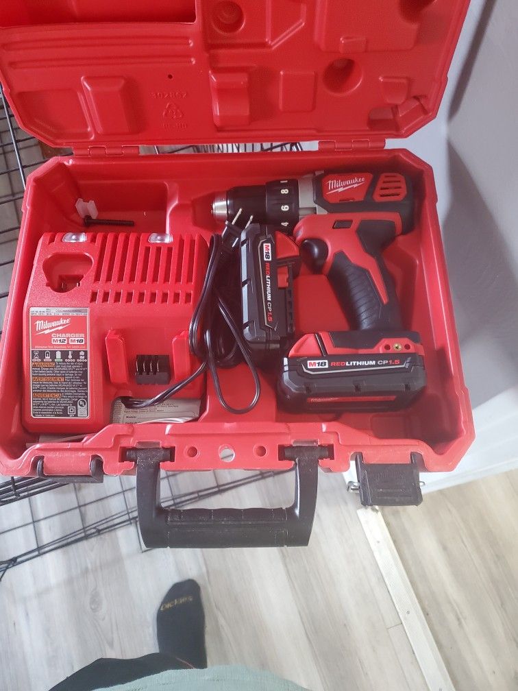 Miluaki Drill 2 Batters Charger And Case 