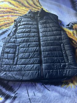 Black Short Sleeve Puffer 