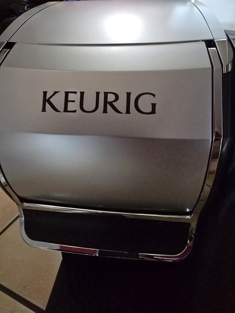 KEURIG COFFEE MAKER. COMMERCIAL OFFICE