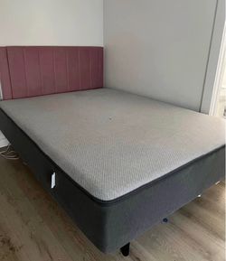 Matterss Queen Like new