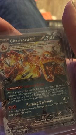 Charzard Pokémon card