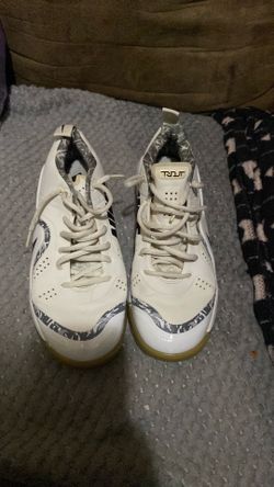 Men’s  Nike respect zoom size size 8