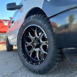 20x10 Wheels And Tires 33/1250/20 RT