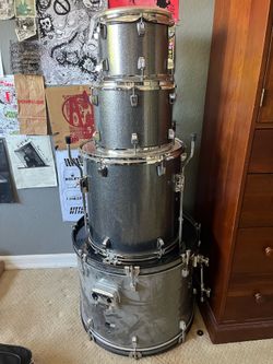 Ludwig Backbeat 5 Piece Drum Set