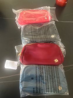 Lululemon belt bag