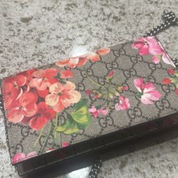 Flower Gucci Authentic Chain Bag