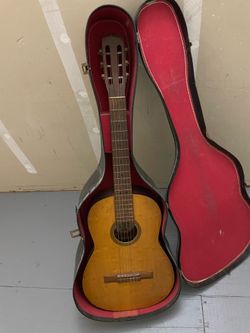 Guitarras finas/ Fine Guitars Spanish acoustic