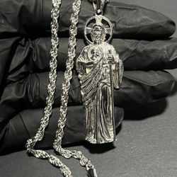 Rope chain with san judas pendant 
