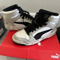 Puma youth Shoes 